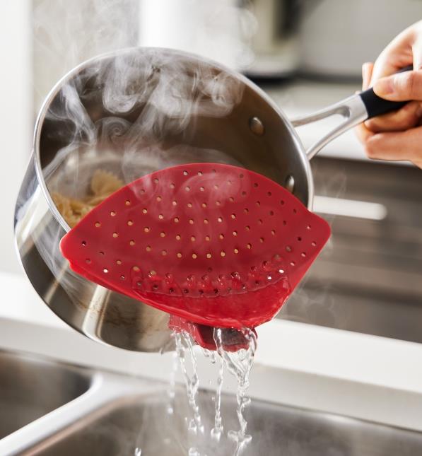 Attachable Clip-On Silicone Strainer for Pots: Easy Draining Solution - Clip on Strainer Silicon For Pasta and More. - 0