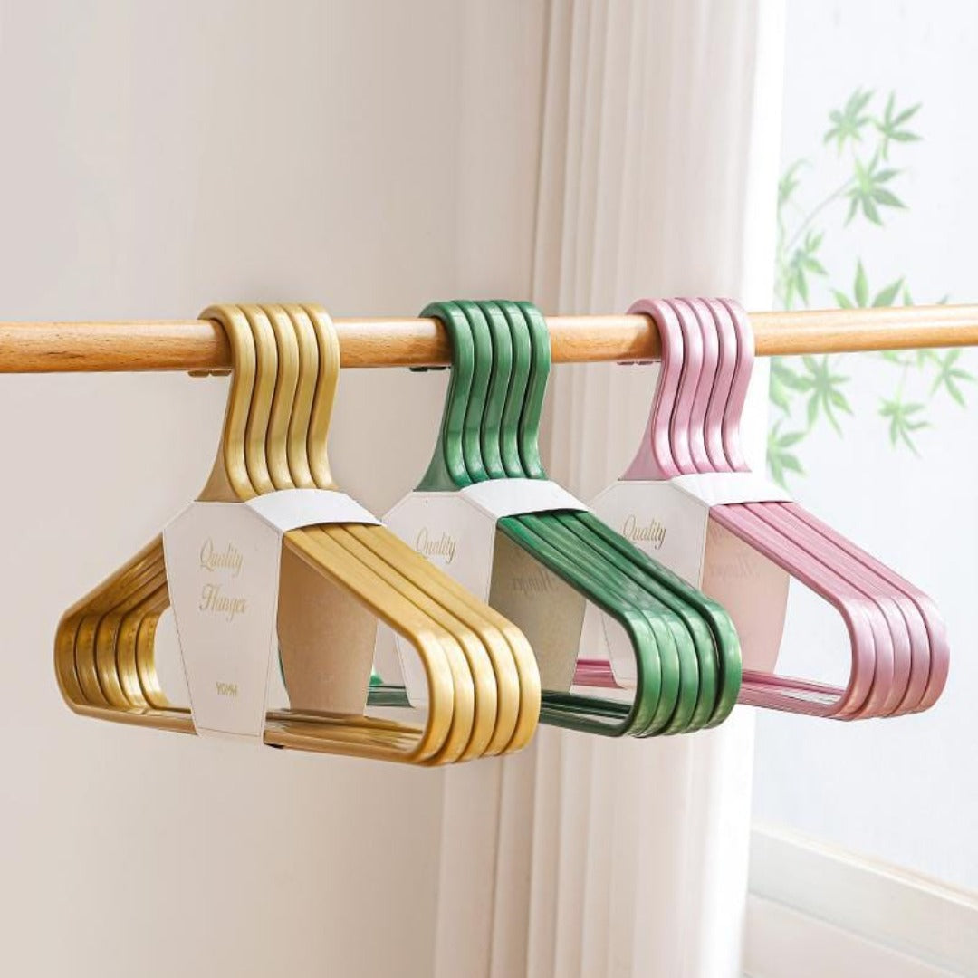 Buy Premium Non-Slip Clothes Hangers | Springs Street Dubai