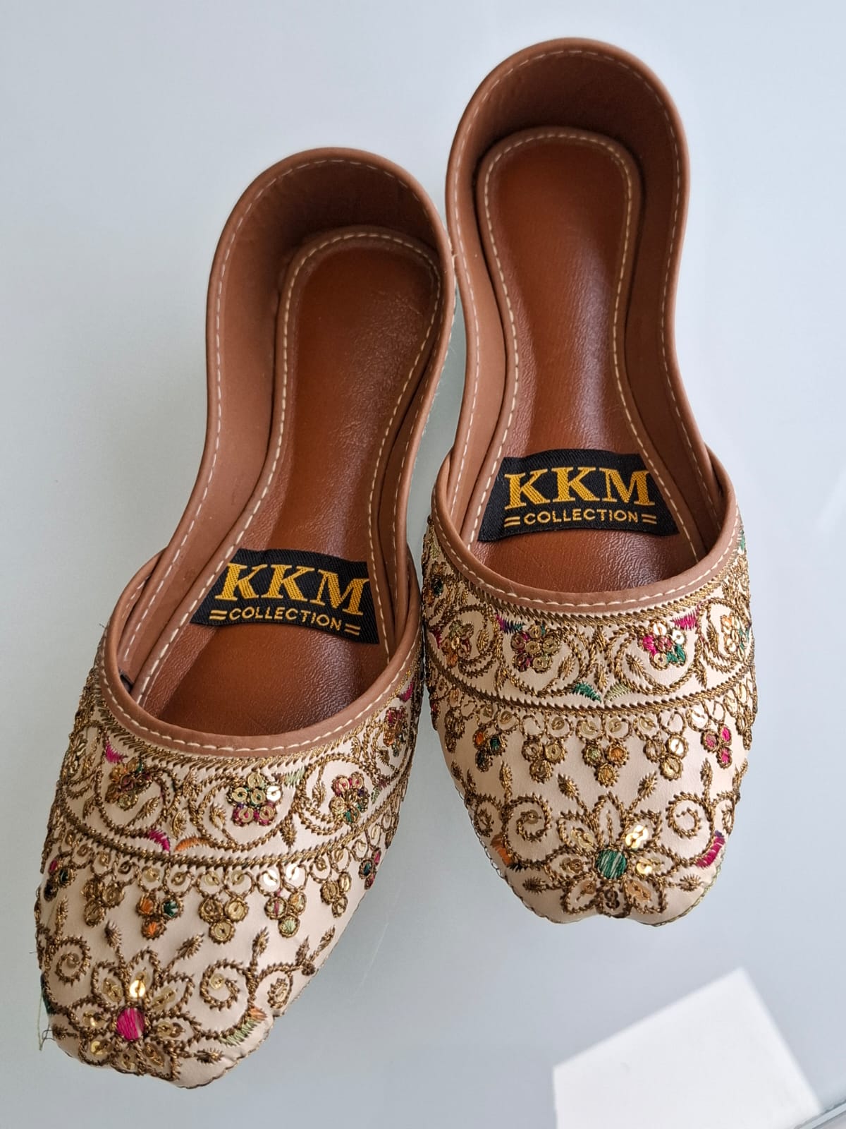 Exquisite Handmade Punjabi Khussa - Authentic Flat Pakistani Jutti