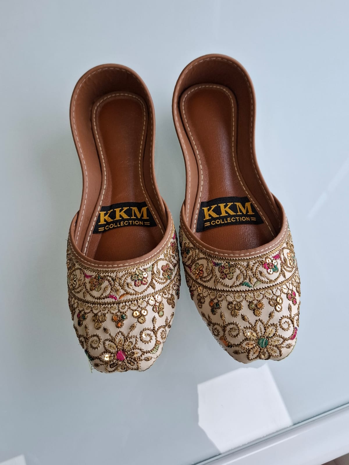 Exquisite Handmade Punjabi Khussa - Authentic Flat Pakistani Jutti